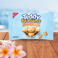 kids lunch teddy grahams beach